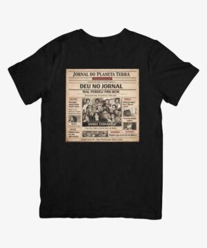 Deu No Jornal — Camiseta